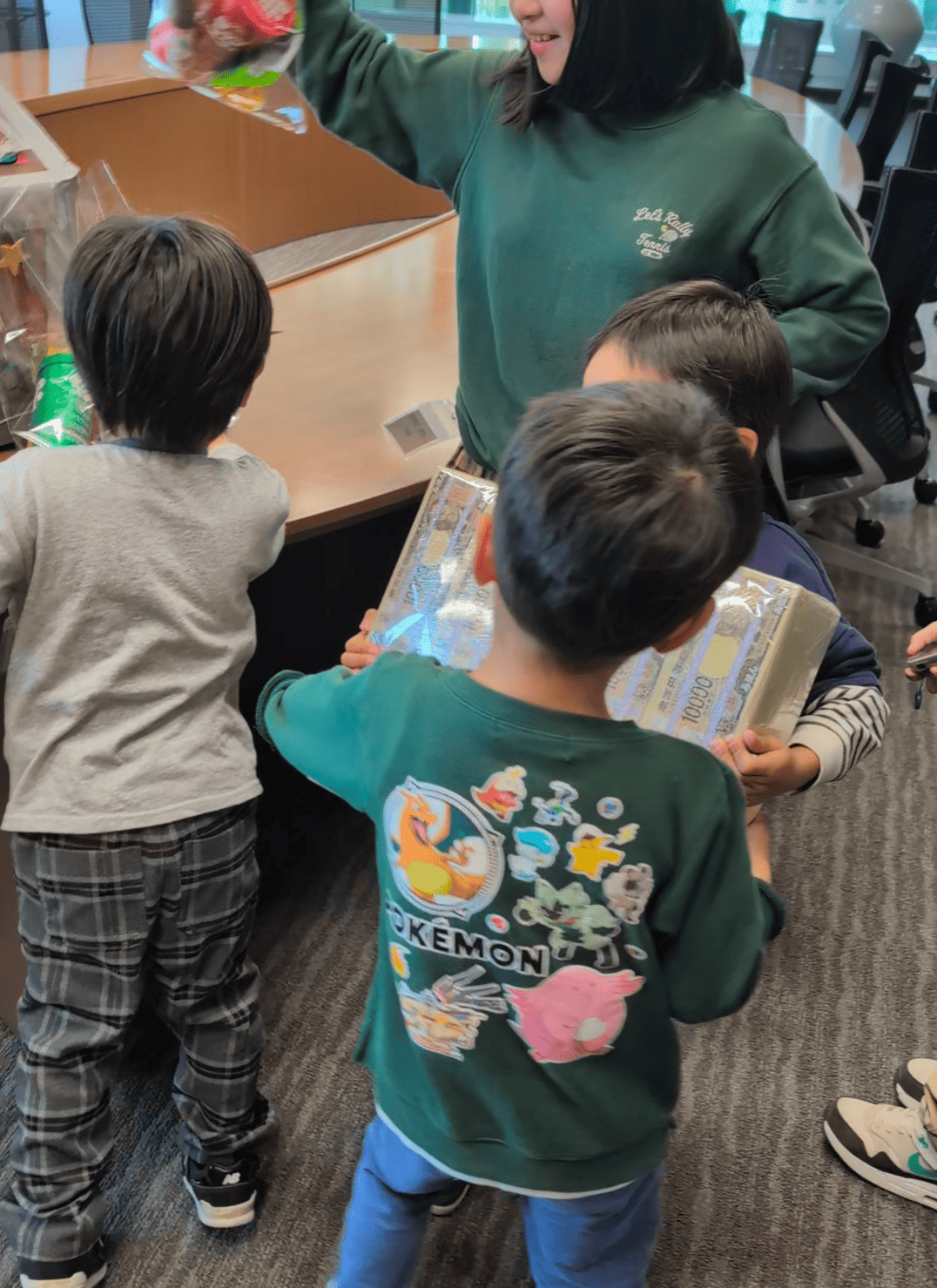 【こども連れ懇親会】　アイザワ証券株式会社