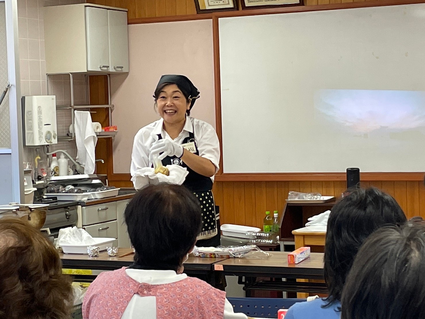 講師が説明している写真