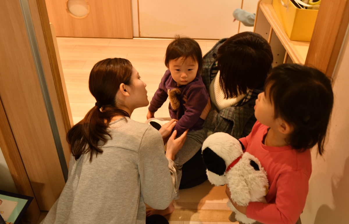 【こどもの受け入れ】一日の始まりは笑顔と観察から