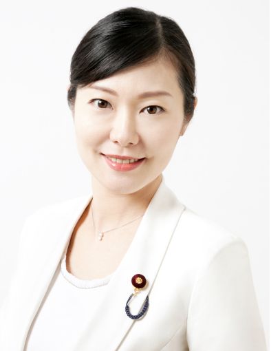加藤 鮎子の写真